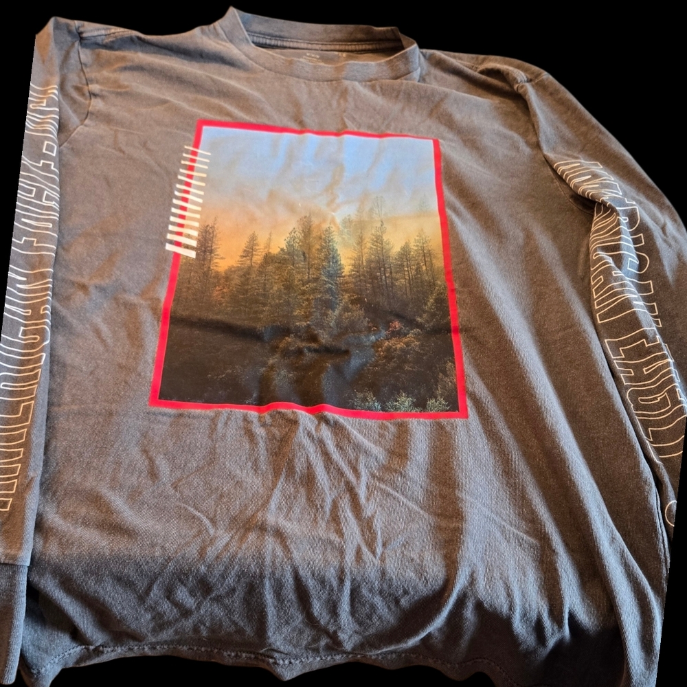 American Eagle Outfitters Long Sleeve Graphic Tee Size Med